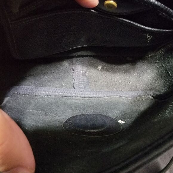 VTG Dooney & Bourke All Weather Leather Carrier Crossbody Purse - Picture 13 of 16